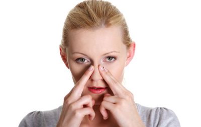 Va chạm nhẹ sau khi nâng mũi có sao không