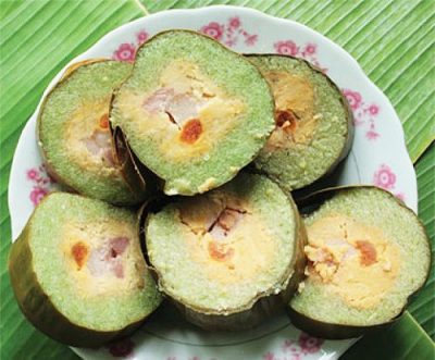 Bánh tét ngày Tết