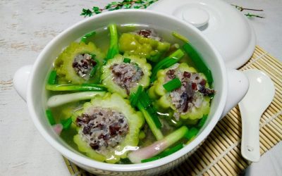 Canh mướp đắng nhồi thịt ngày tết